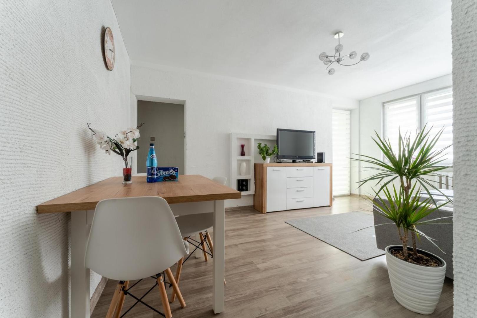 Apartament Gold - 2 Osobne Sypialnie Z Balkonem - Spaceapart Jelenia Gora Exterior photo