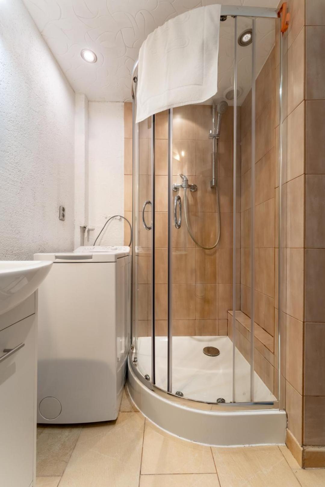 Apartament Gold - 2 Osobne Sypialnie Z Balkonem - Spaceapart Jelenia Gora Exterior photo