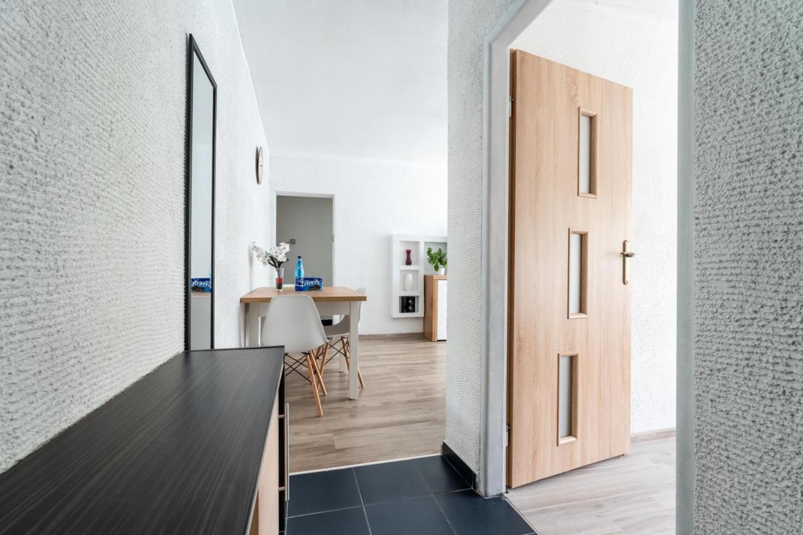 Apartament Gold - 2 Osobne Sypialnie Z Balkonem - Spaceapart Jelenia Gora Exterior photo